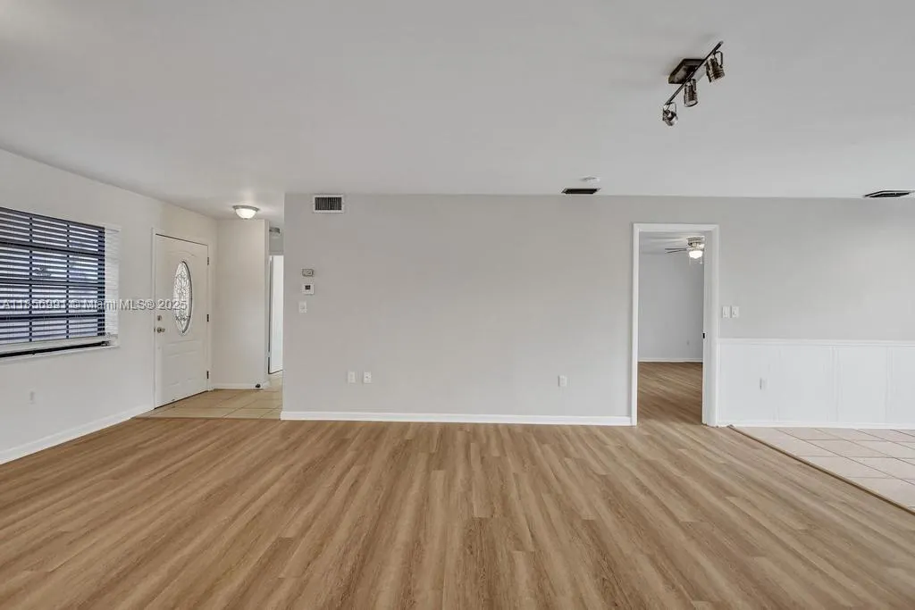 9540 Sevilla Ln