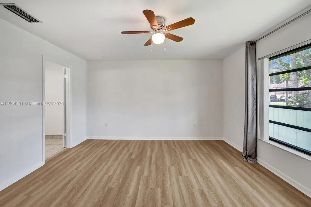 9540 Sevilla Ln
