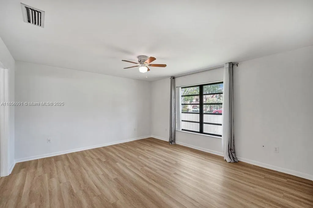 9540 Sevilla Ln