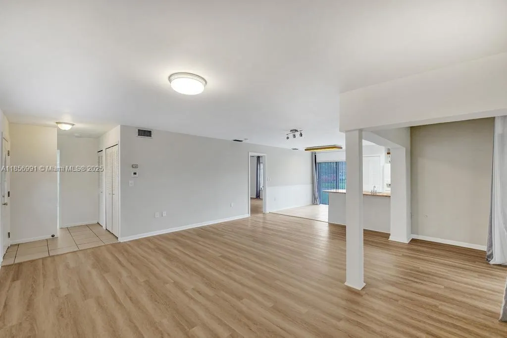 9540 Sevilla Ln