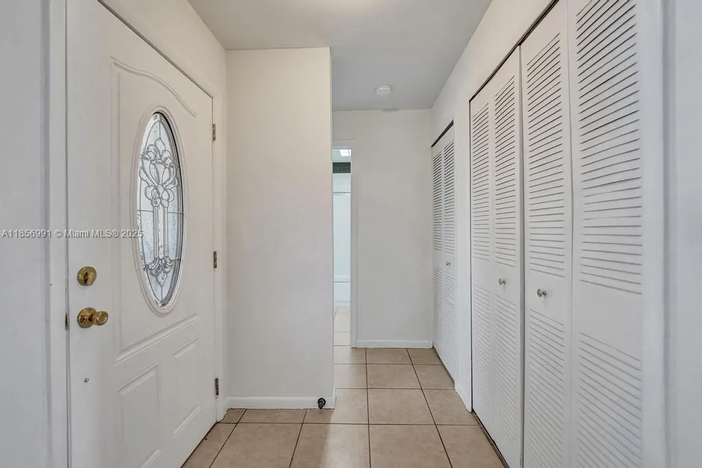 9540 Sevilla Ln