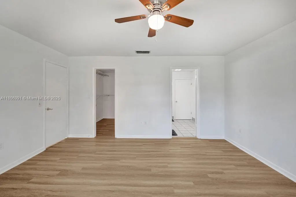 9540 Sevilla Ln