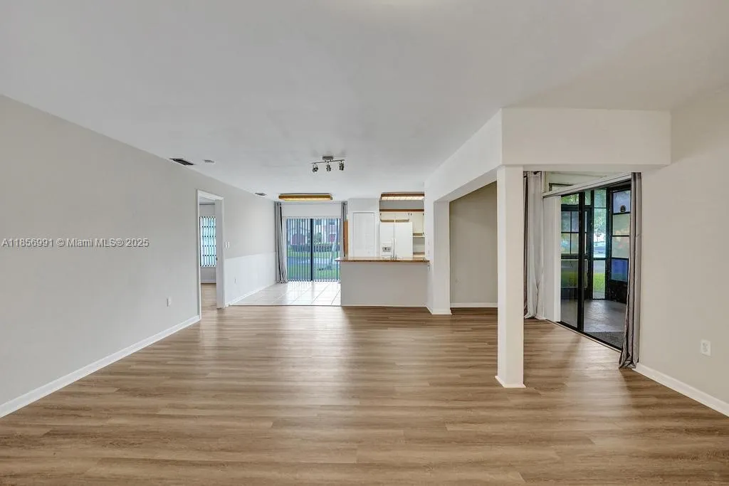 9540 Sevilla Ln