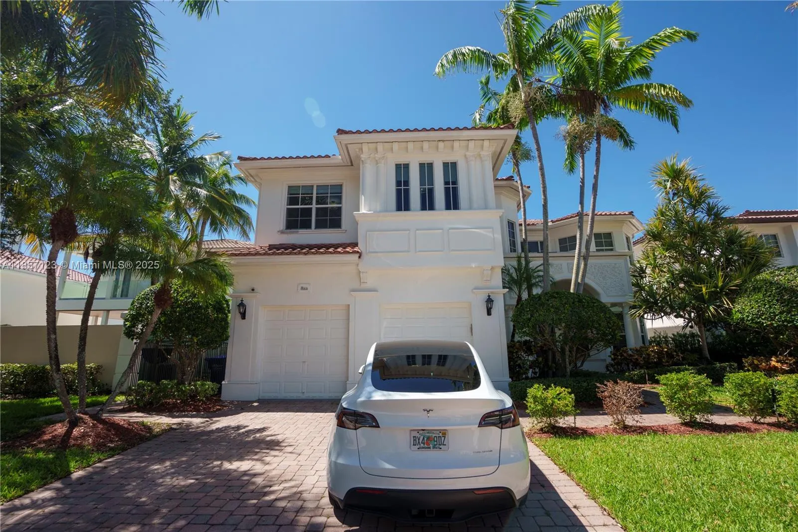 822 Meridian Ln