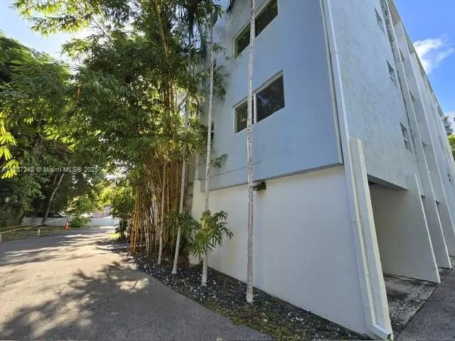 2920 SW 28th Ter, #302