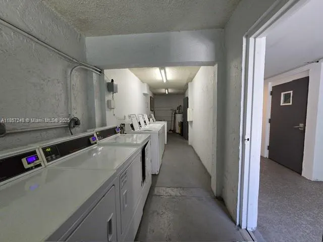 2920 SW 28th Ter, #302