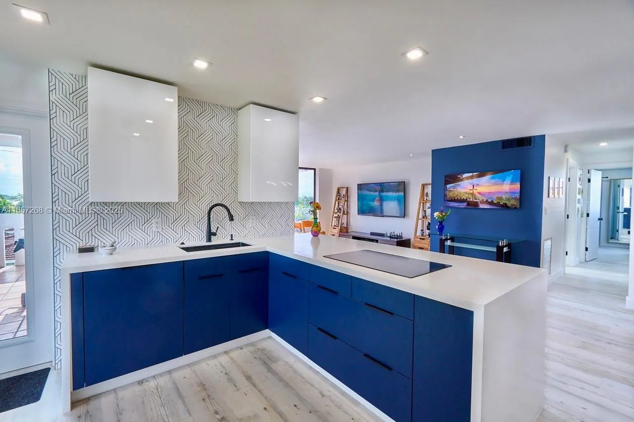 3545 NE 166th St, #510