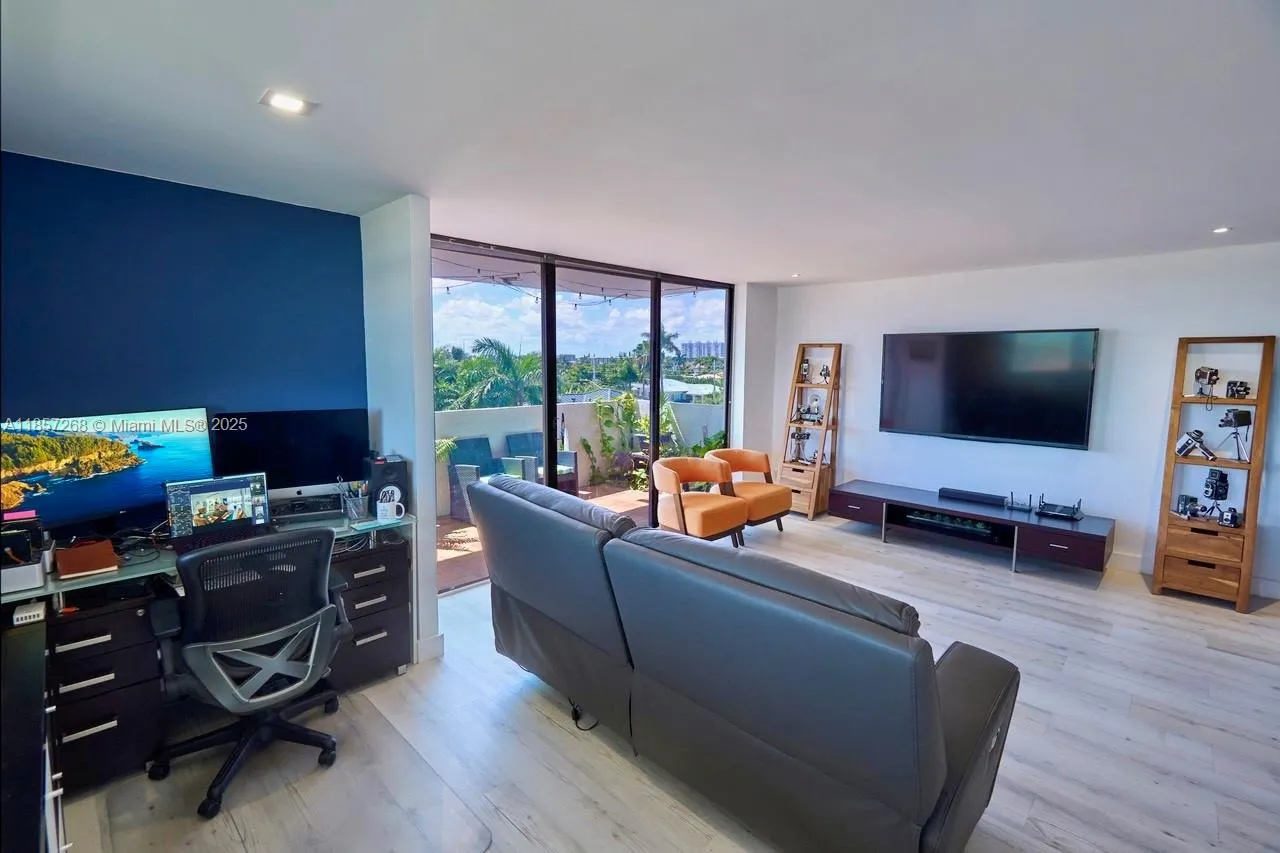 3545 NE 166th St, #510