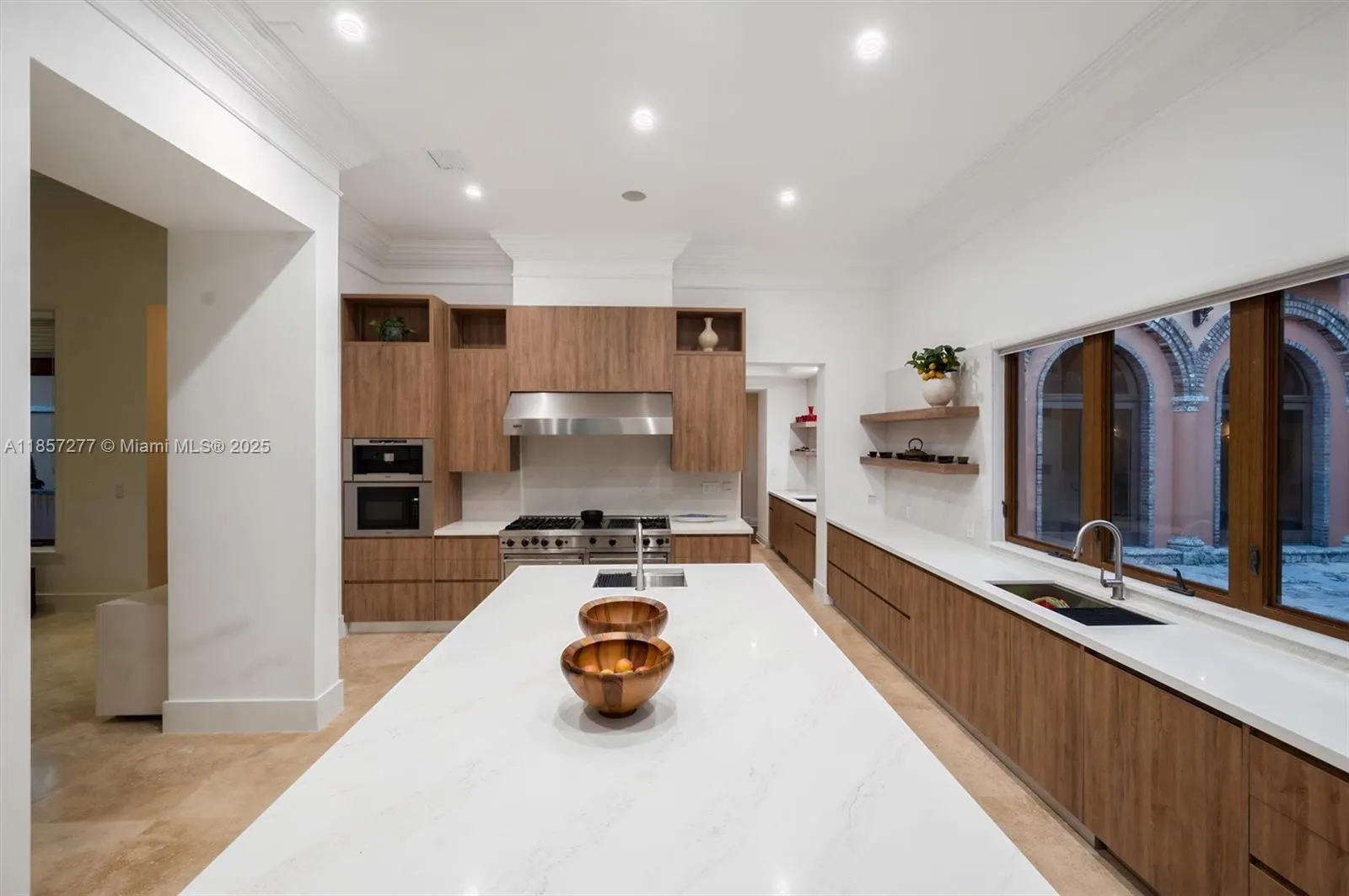 221 Casuarina Concourse