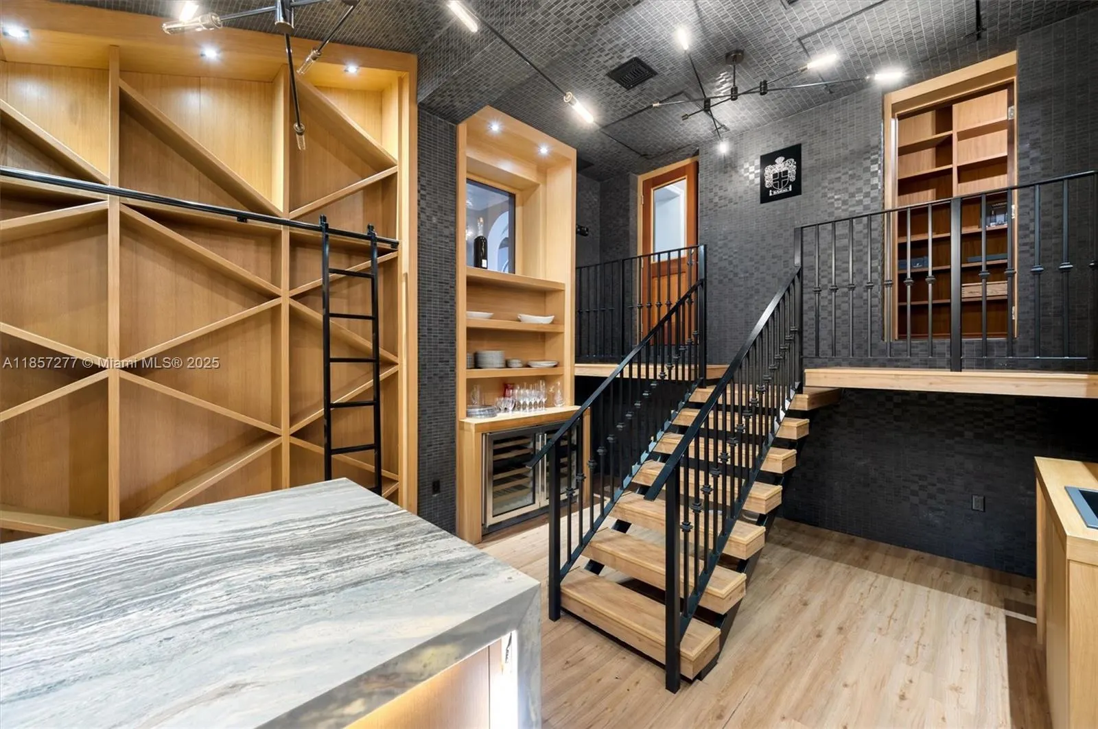 221 Casuarina Concourse