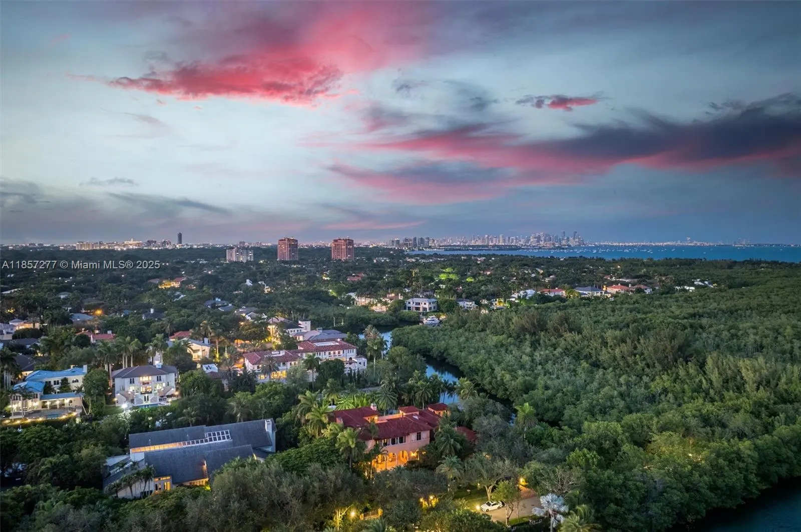 221 Casuarina Concourse