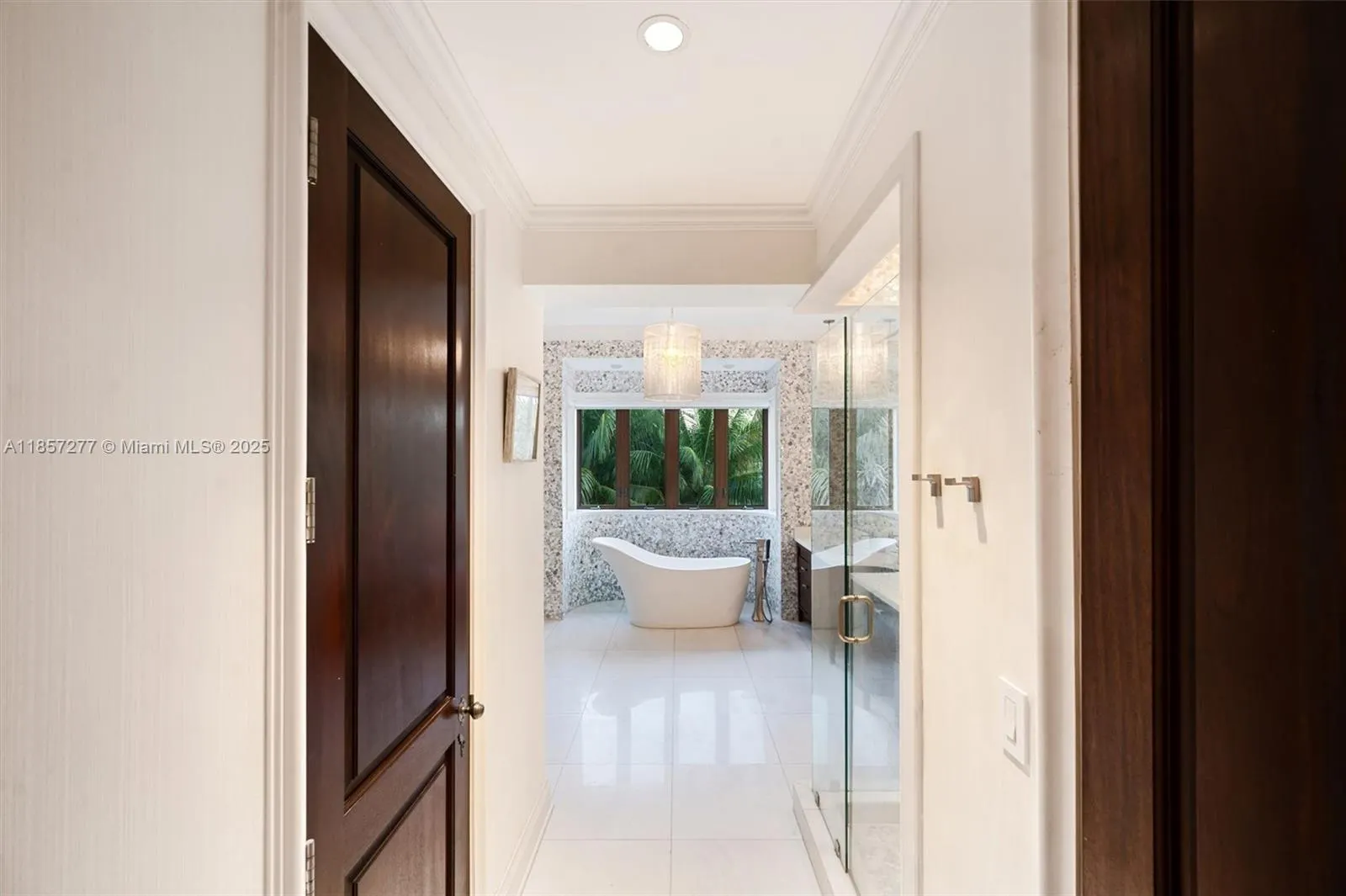 221 Casuarina Concourse