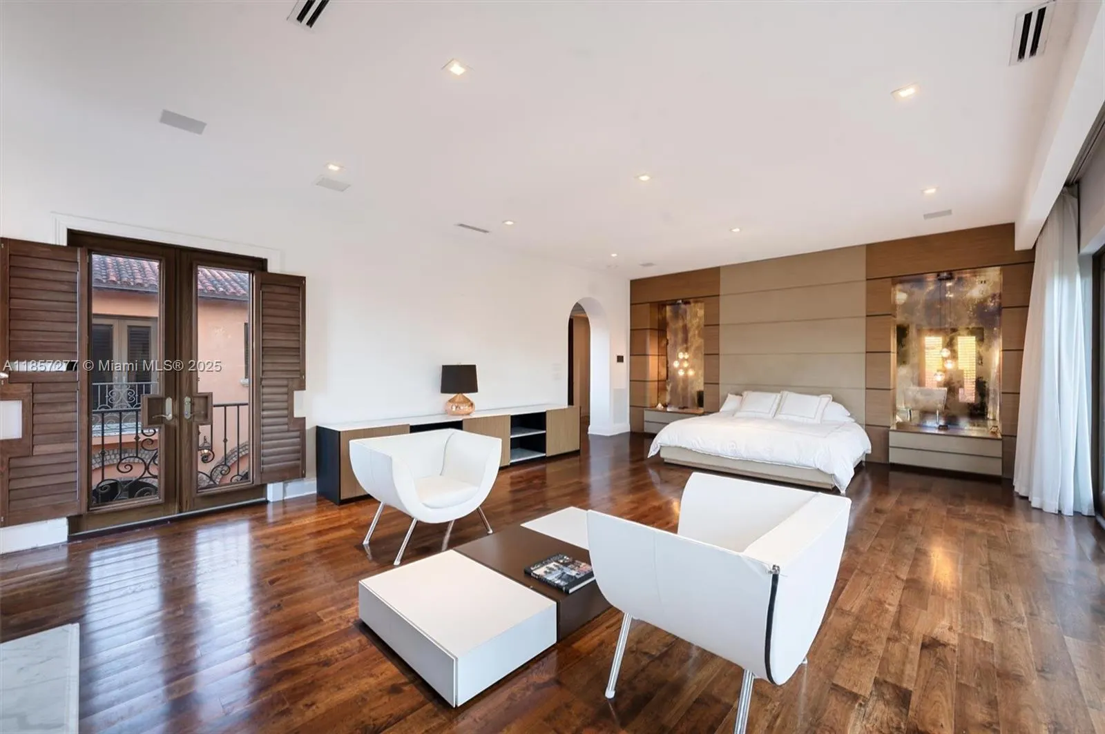 221 Casuarina Concourse