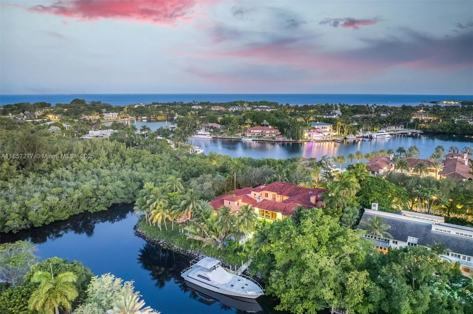 221 Casuarina Concourse