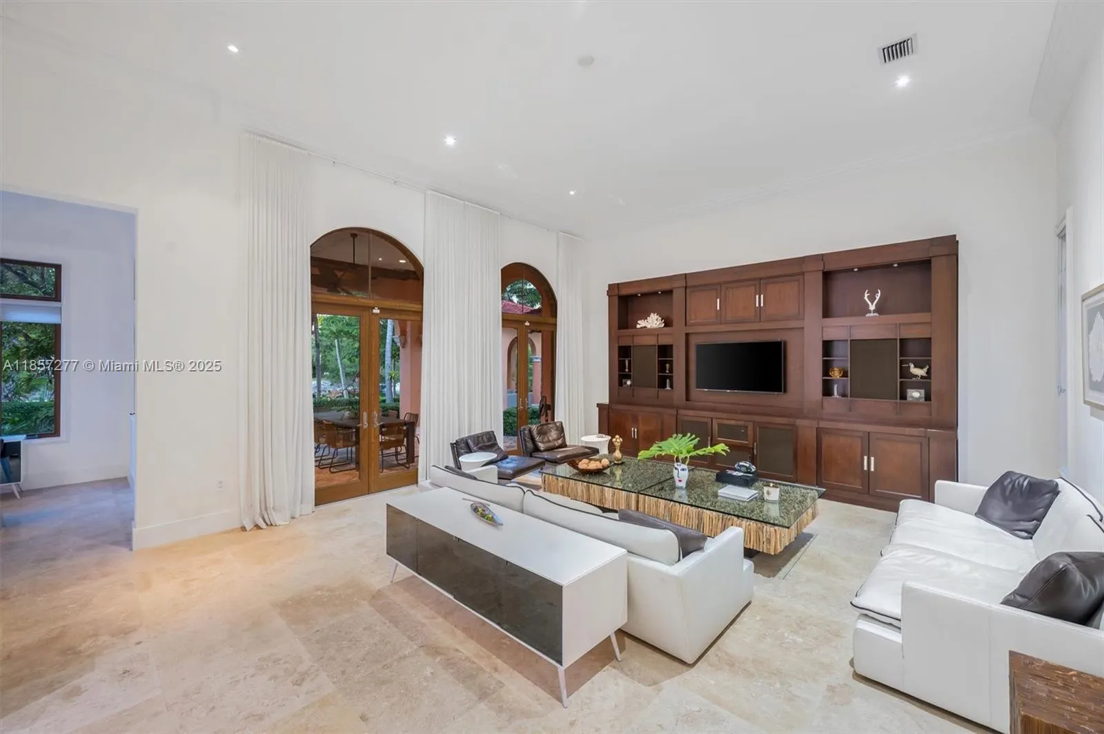 221 Casuarina Concourse