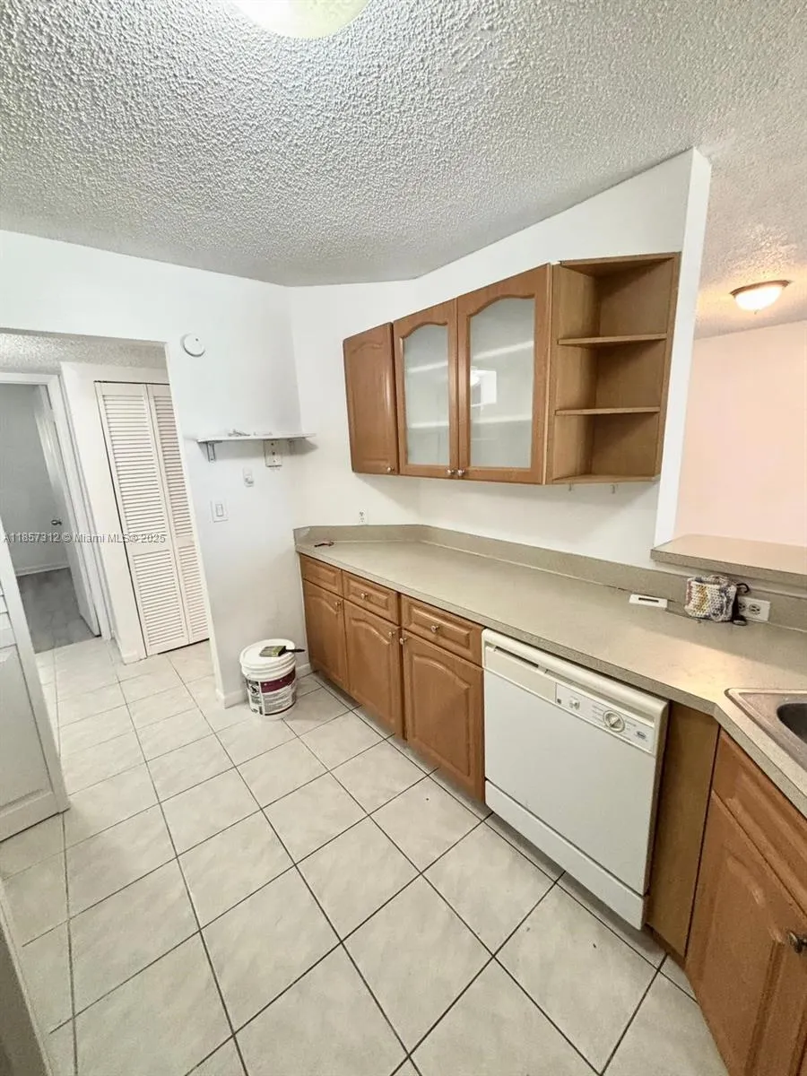 3469 NW 44th St, #106