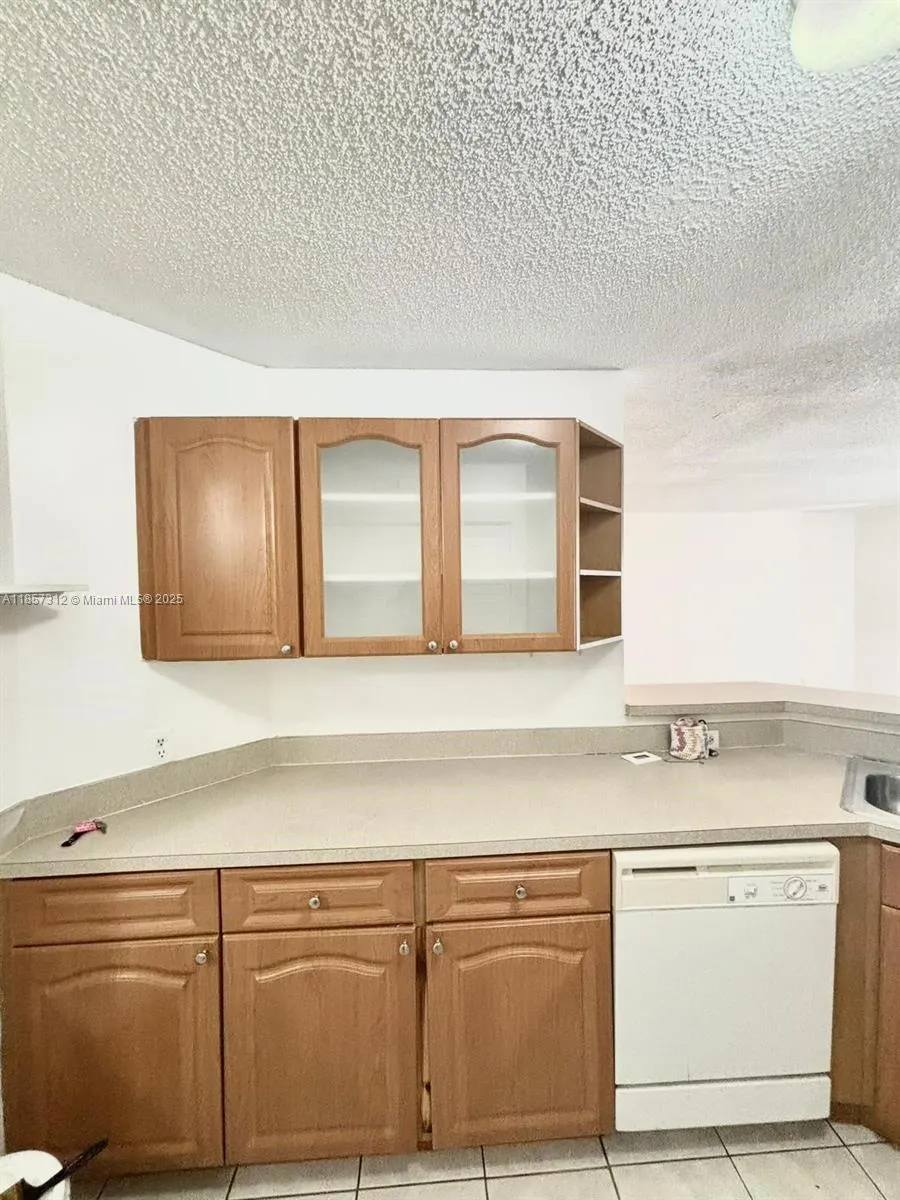3469 NW 44th St, #106