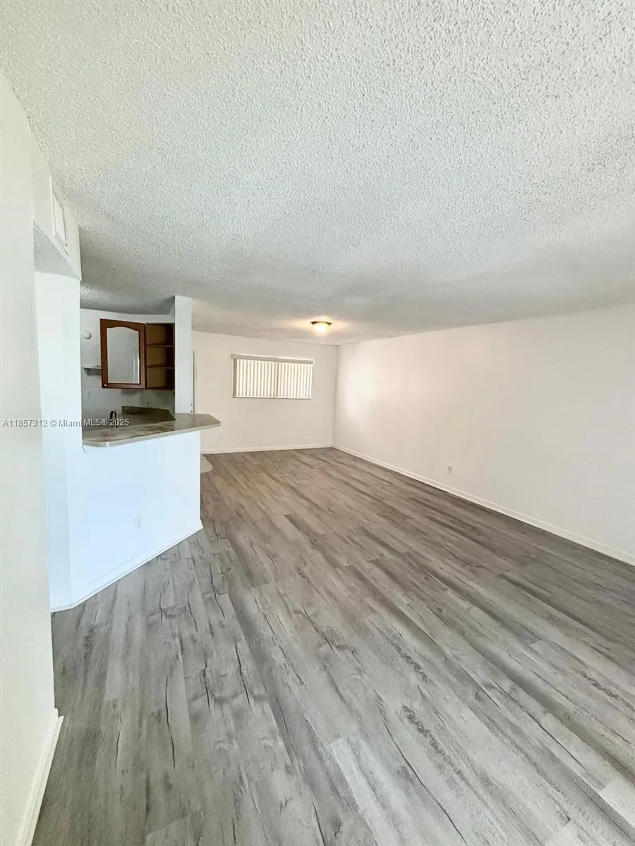 3469 NW 44th St, #106