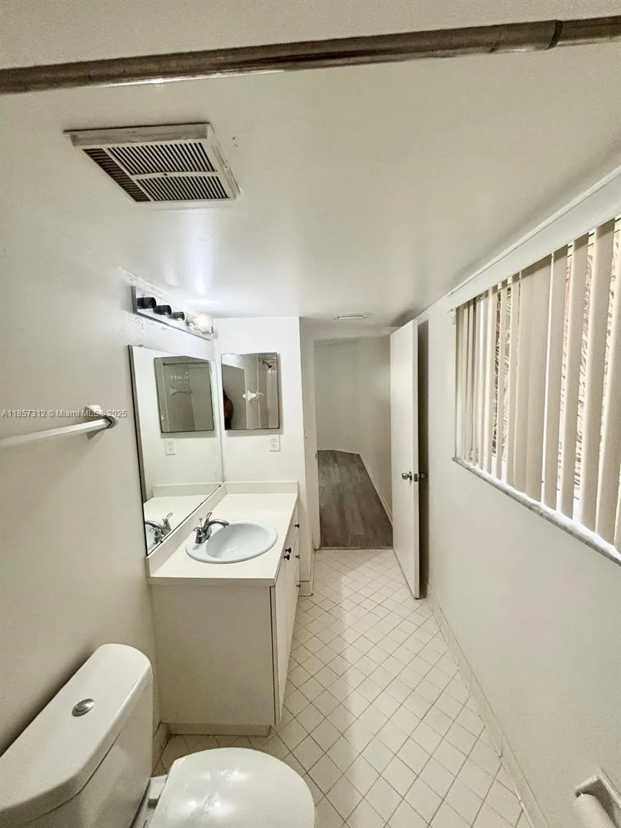 3469 NW 44th St, #106