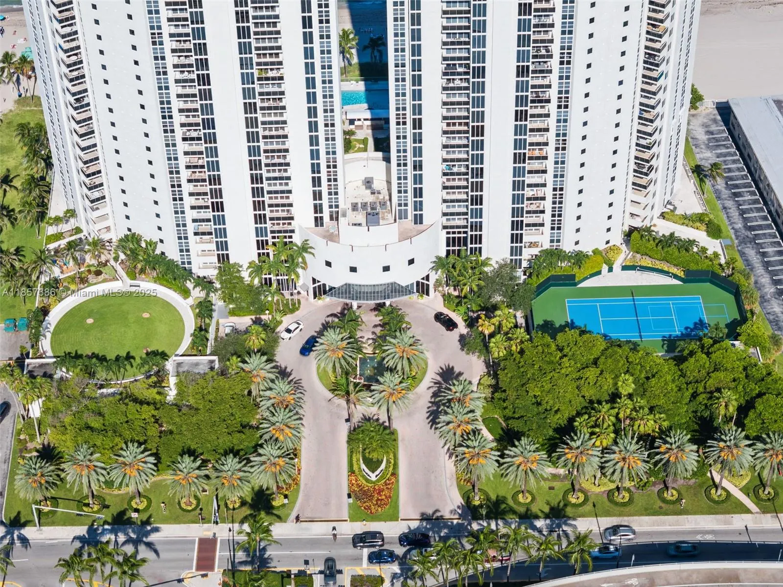 19111 Collins Ave, #2207