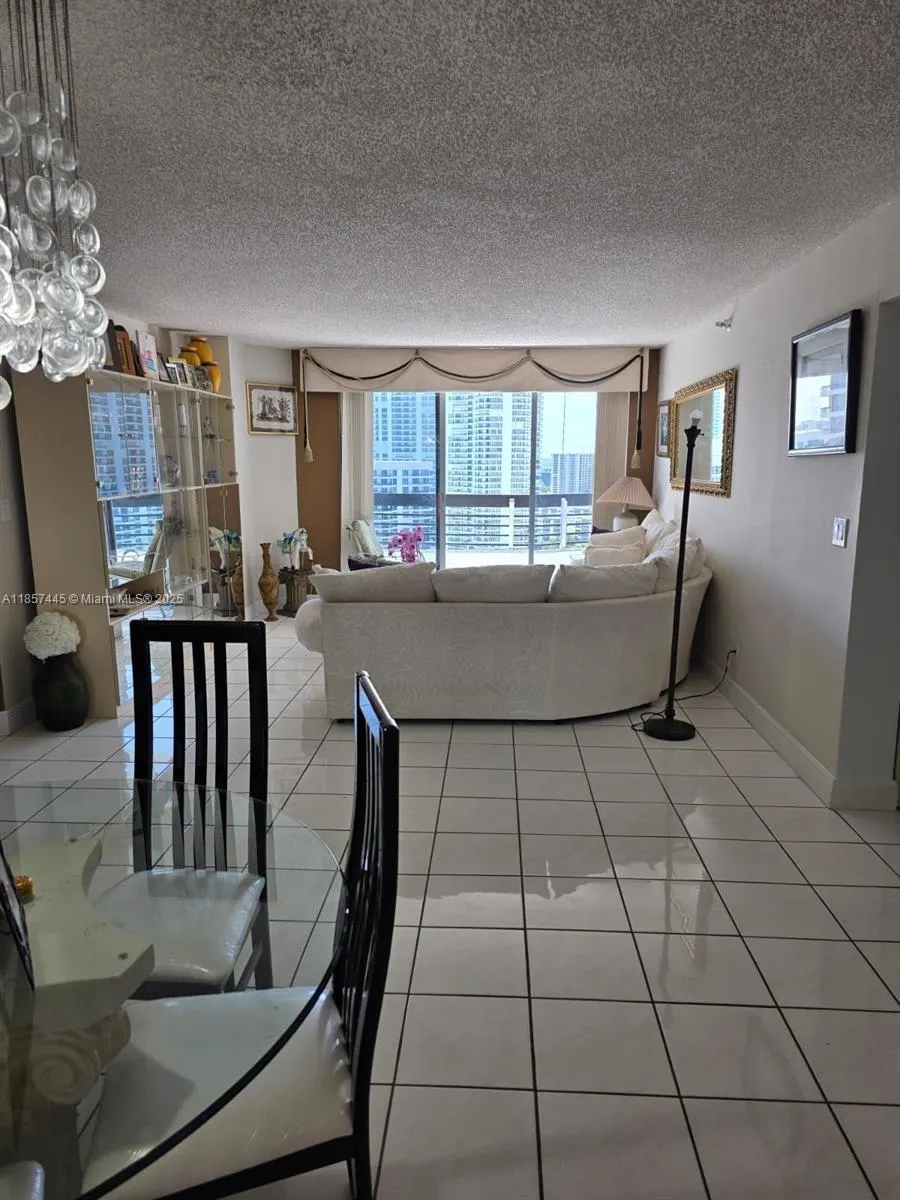 19195 NE 36th Ct, #2103