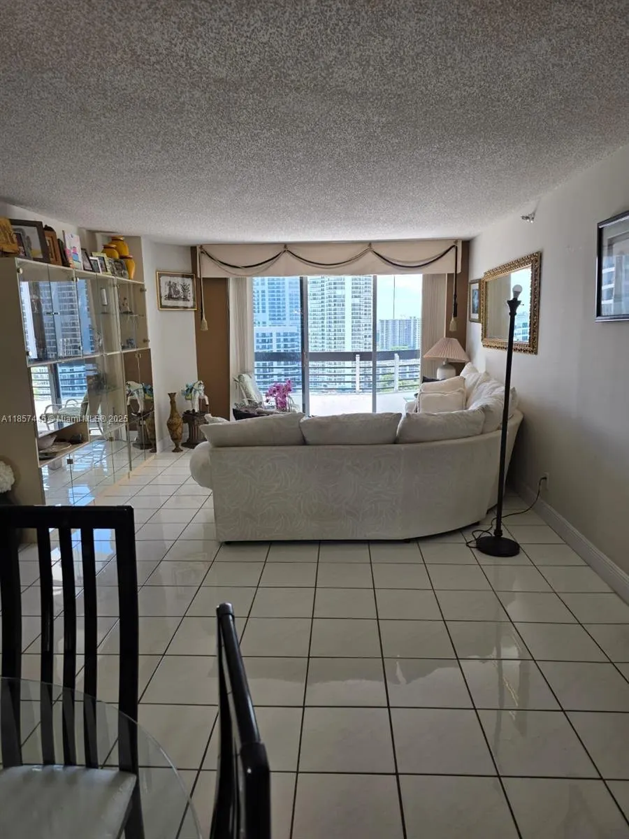 19195 NE 36th Ct, #2103