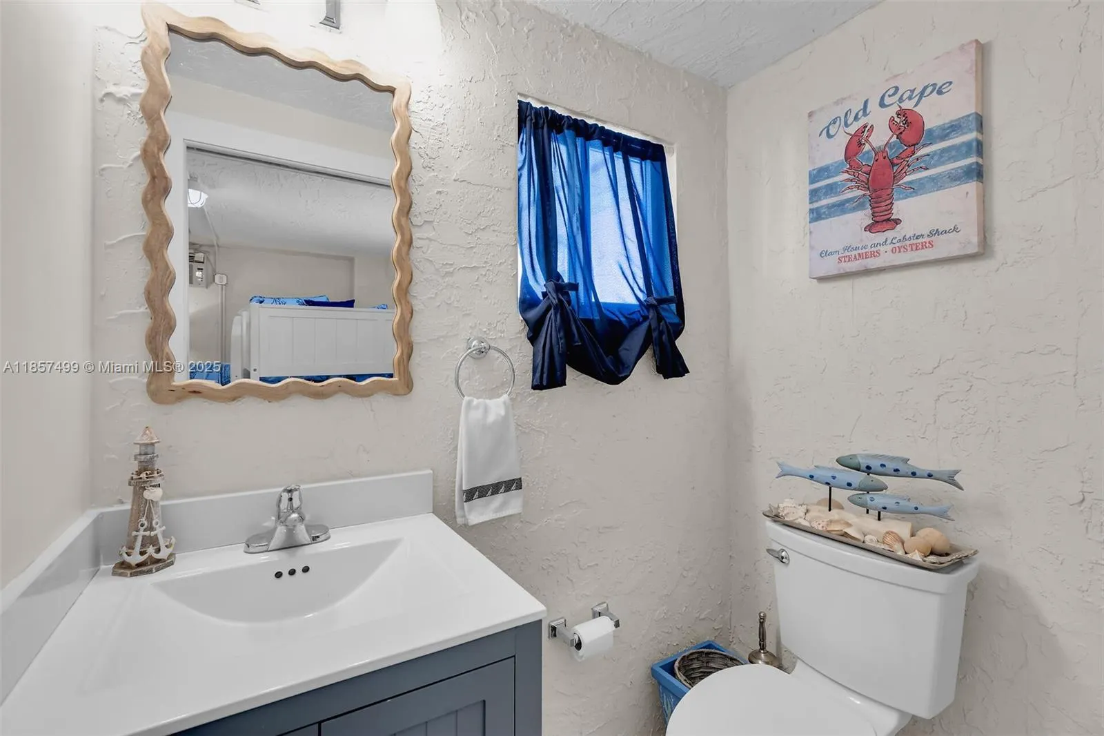 122 Court Contessa