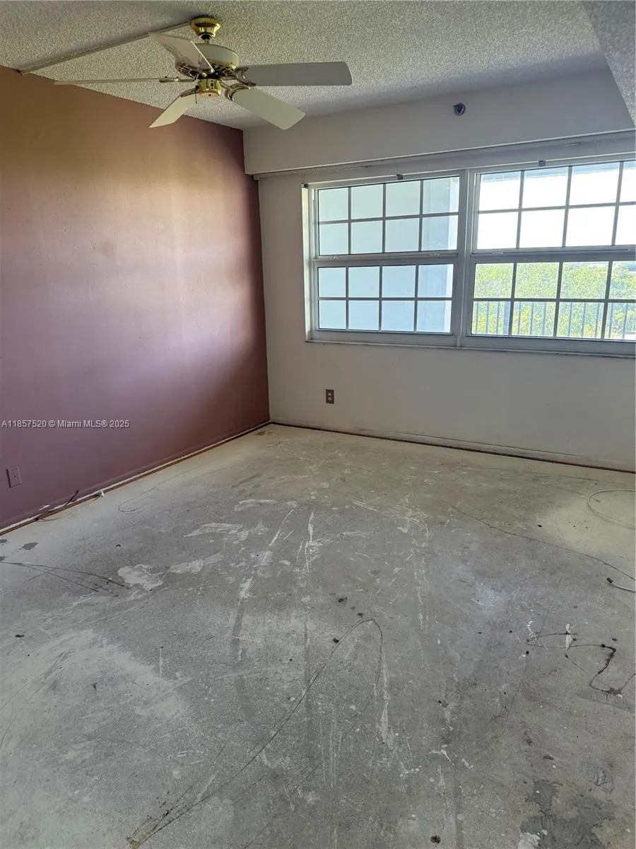 2900 N Course Dr, #609