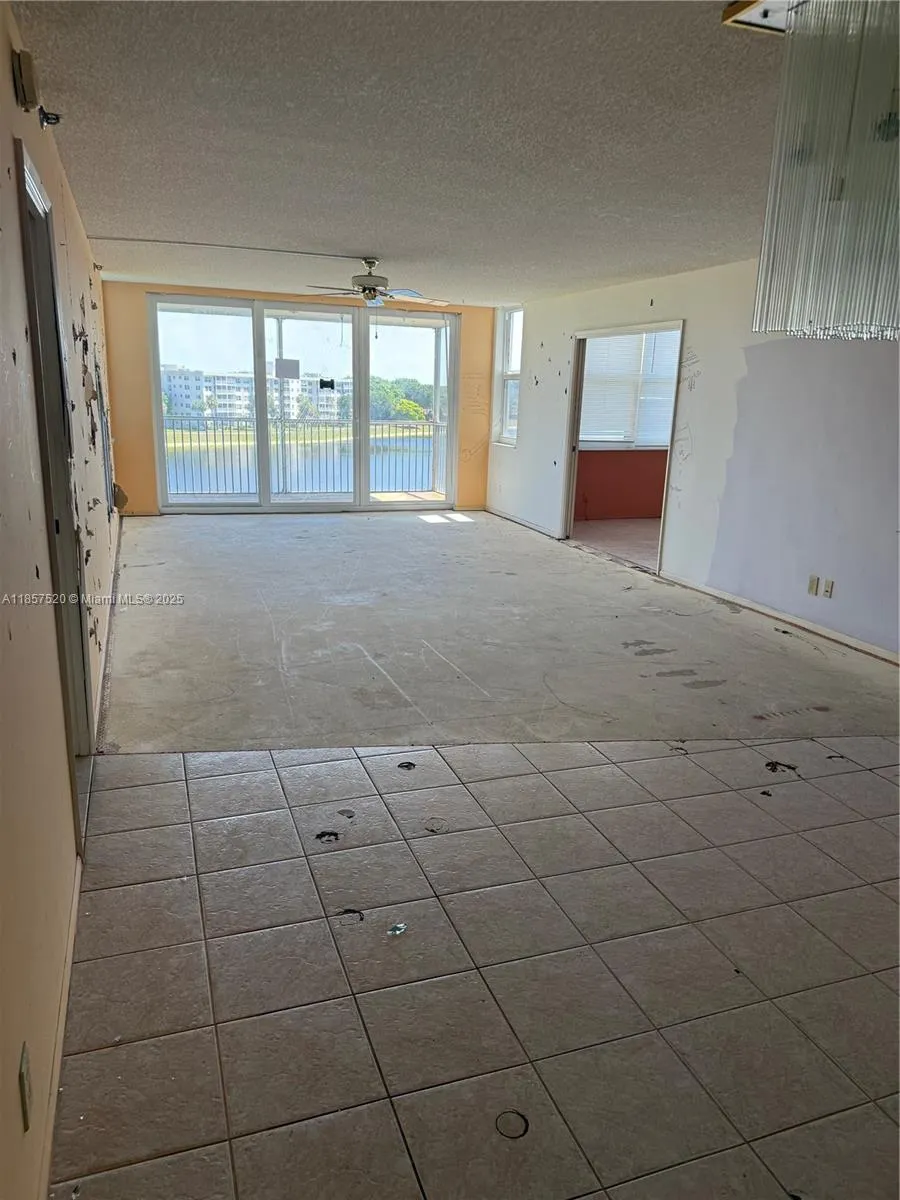2900 N Course Dr, #609