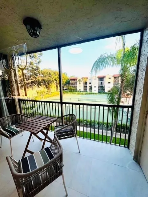 10501 W Broward Blvd, #303