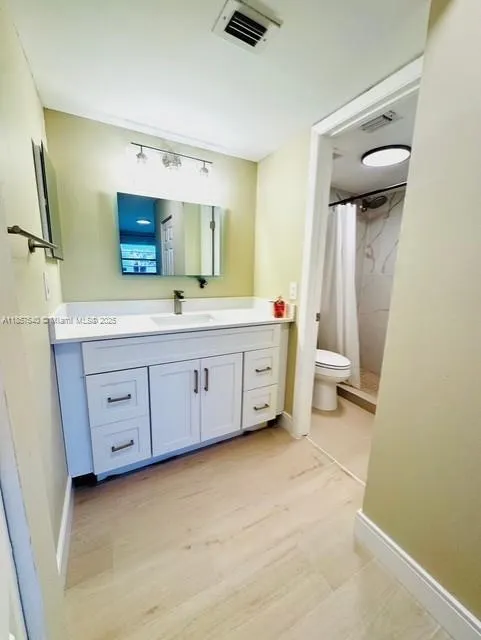10501 W Broward Blvd, #303