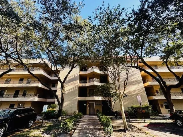 10501 W Broward Blvd, #303