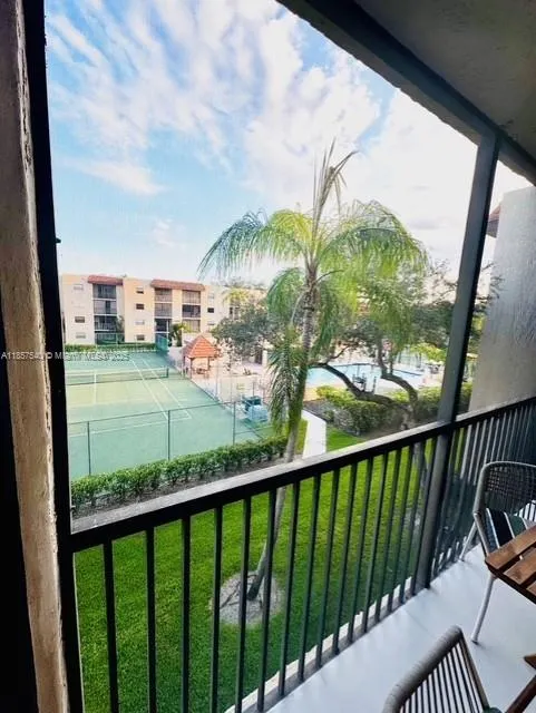 10501 W Broward Blvd, #303
