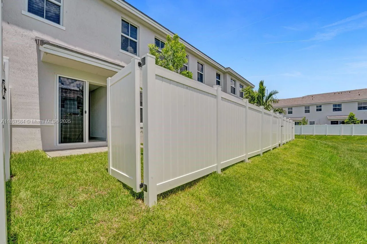 133 SW 171st Way