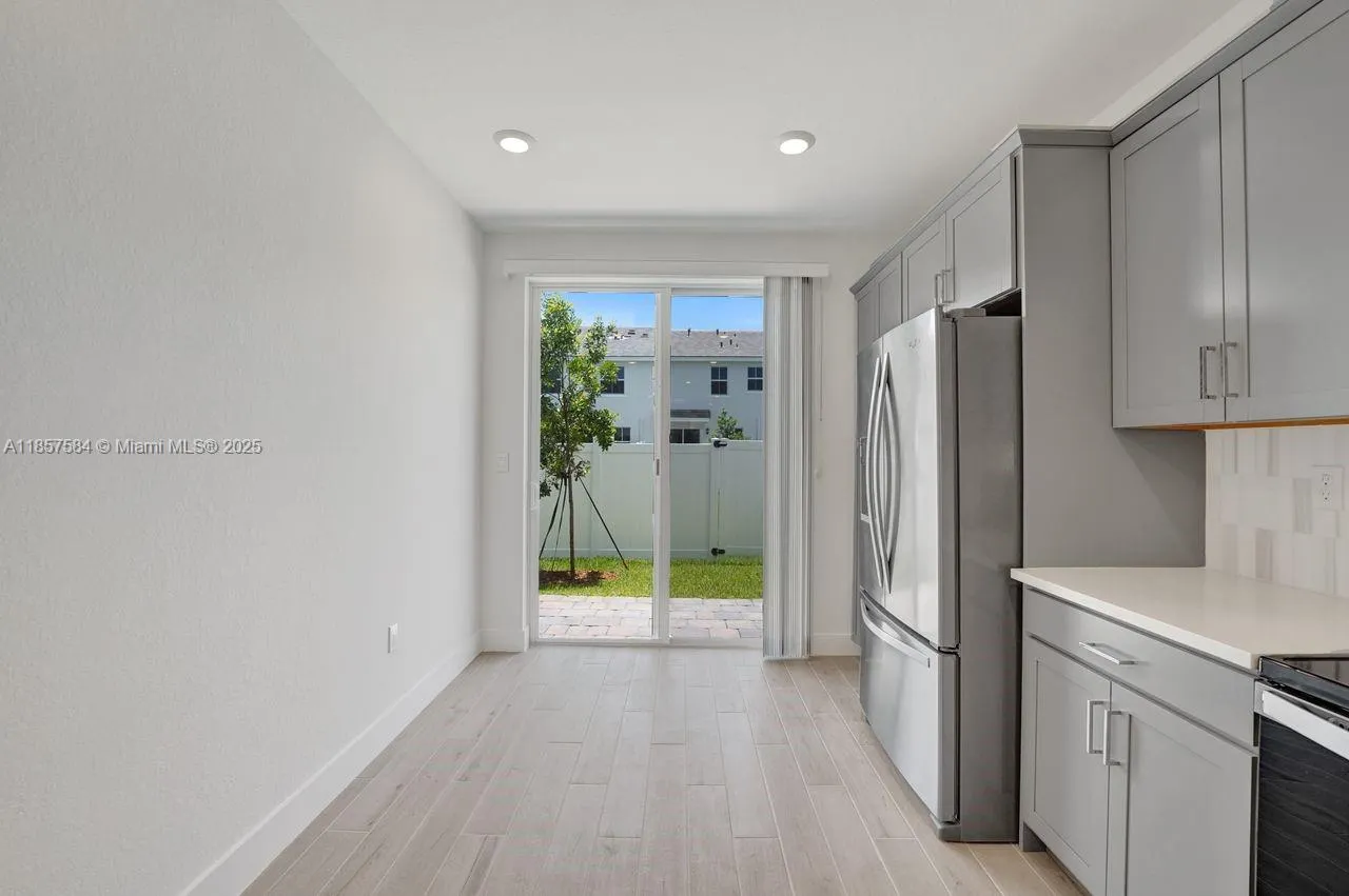 133 SW 171st Way