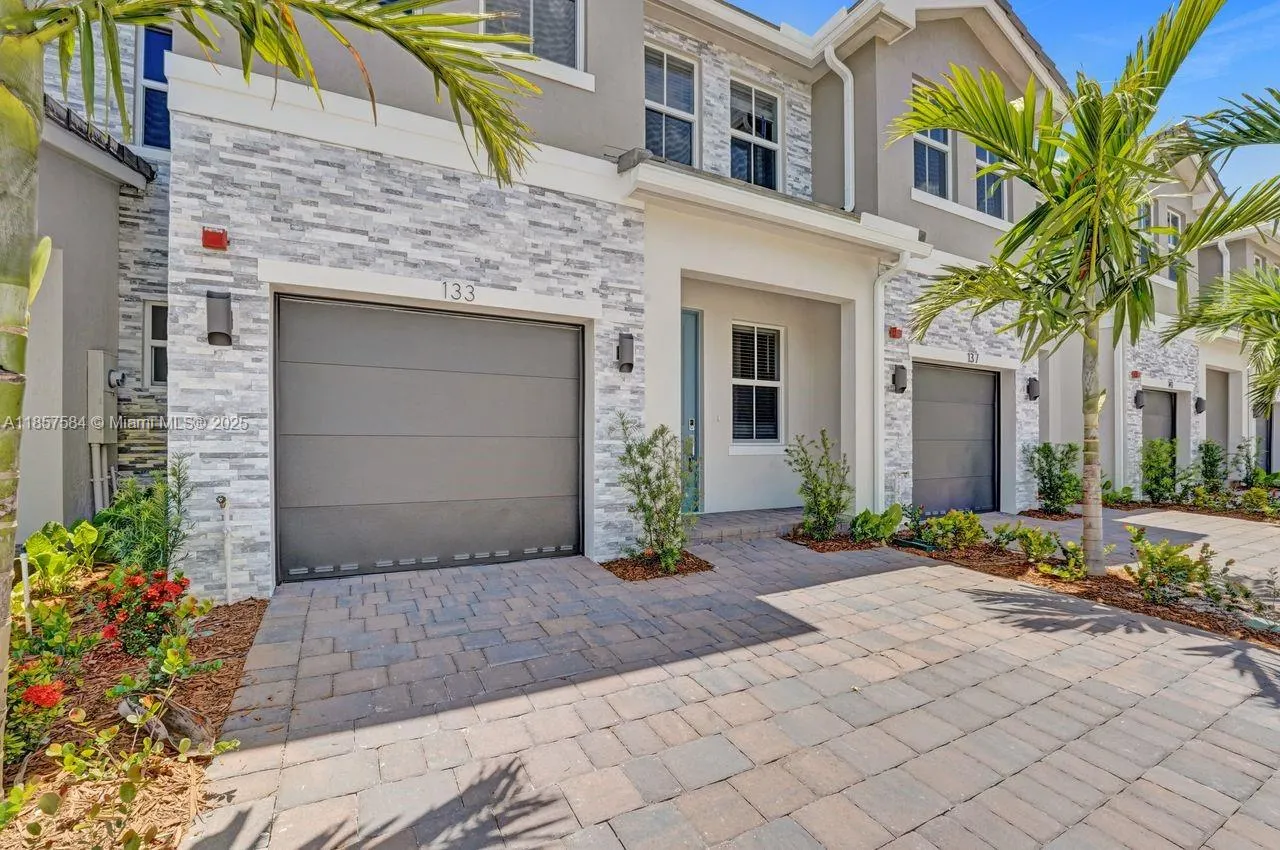 133 SW 171st Way