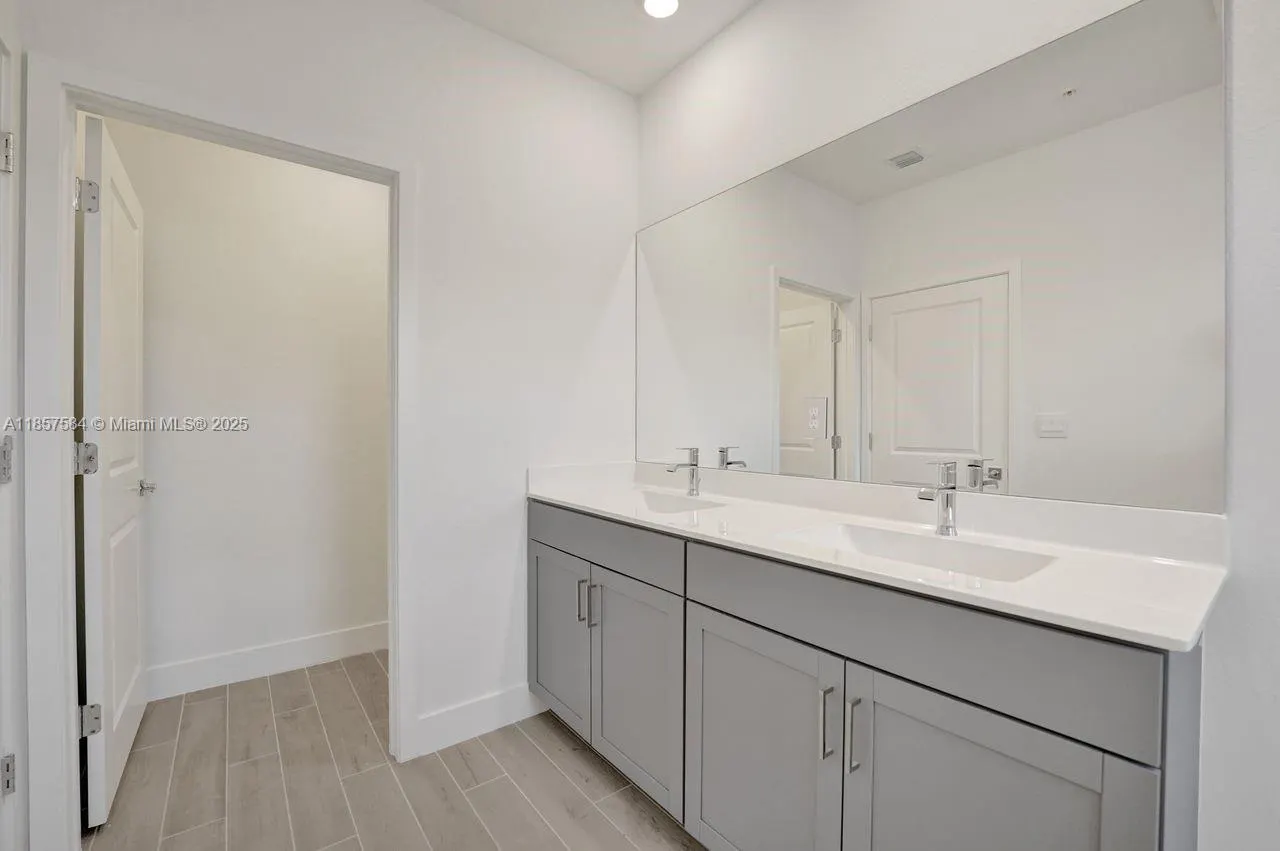 133 SW 171st Way