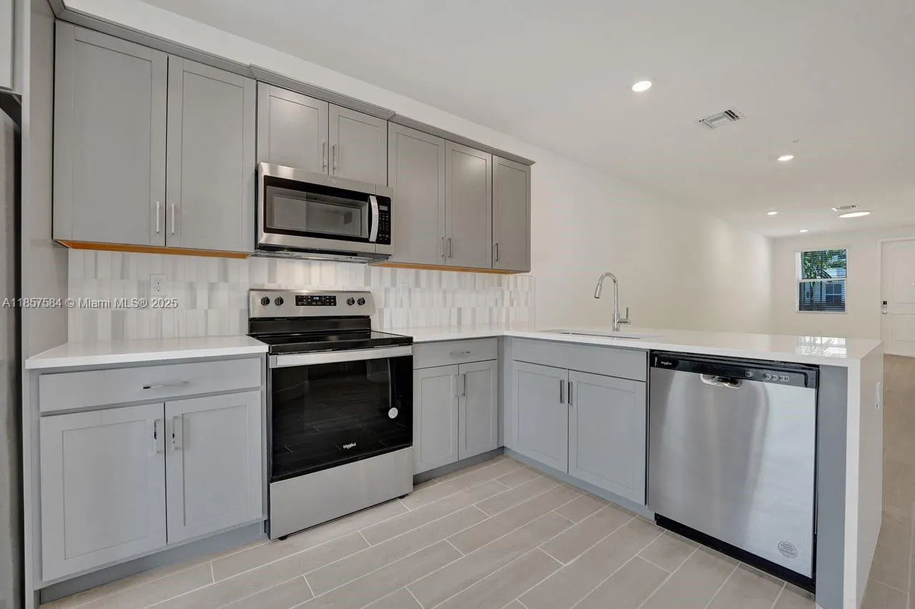 133 SW 171st Way