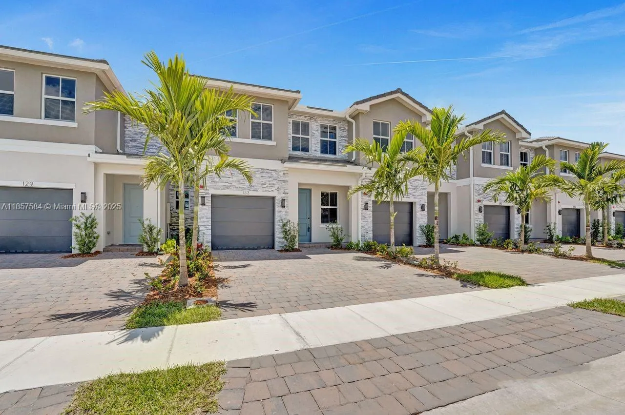 133 SW 171st Way