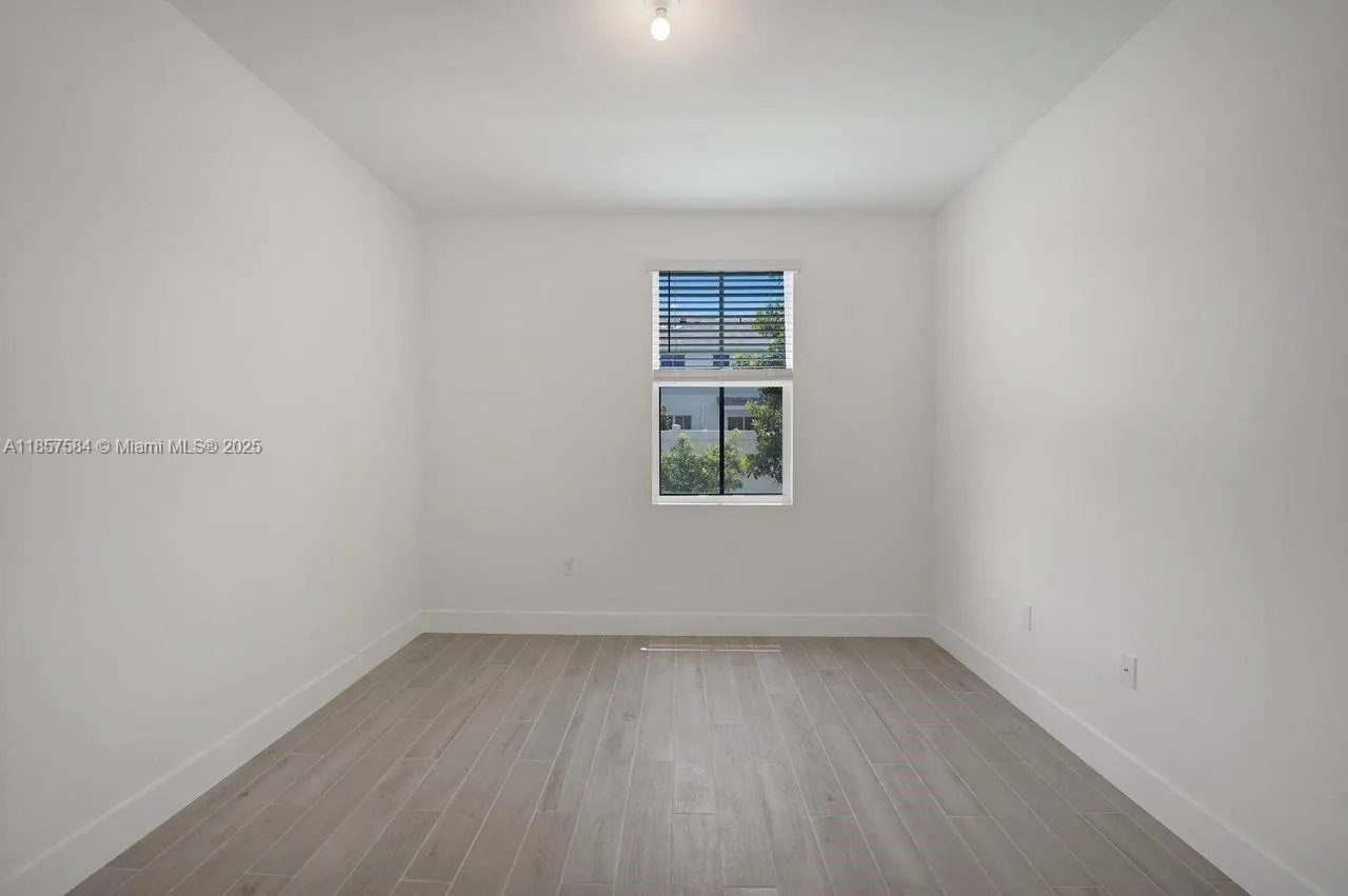 133 SW 171st Way