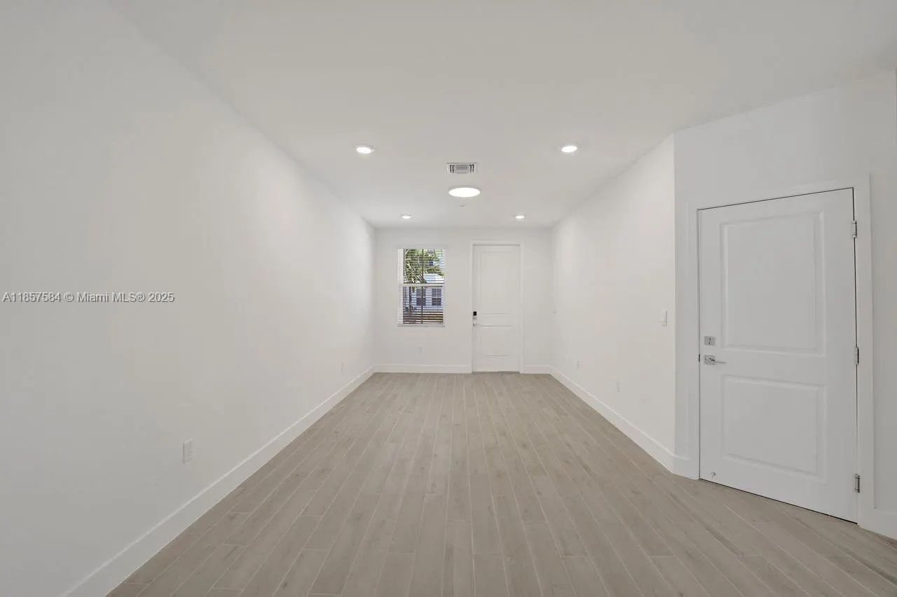 133 SW 171st Way