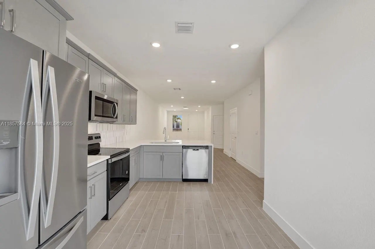133 SW 171st Way