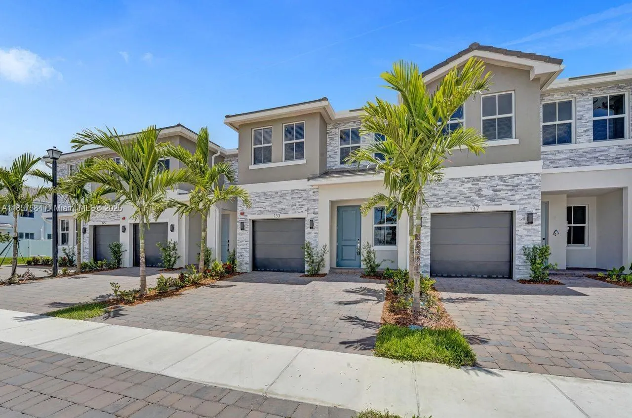 133 SW 171st Way