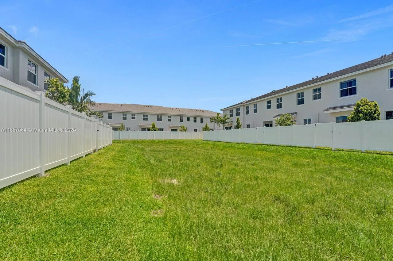 133 SW 171st Way
