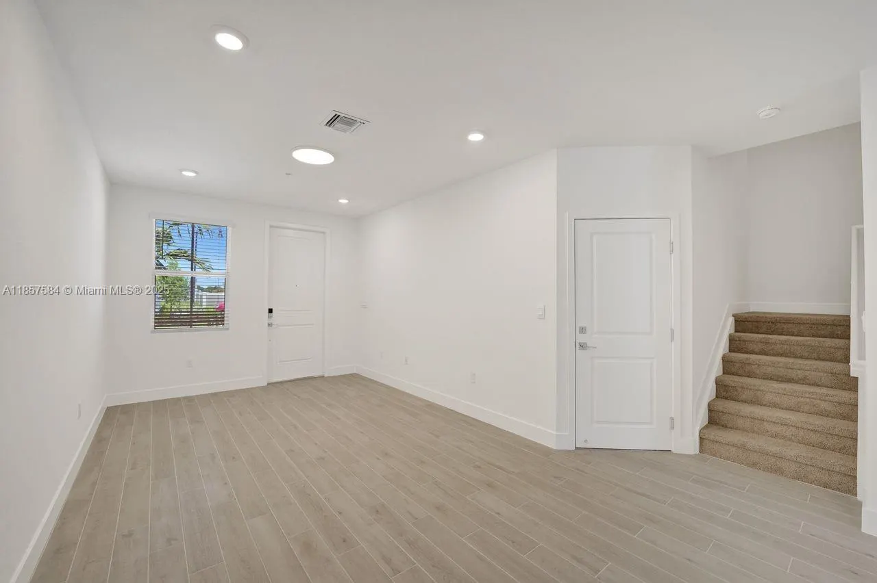 133 SW 171st Way