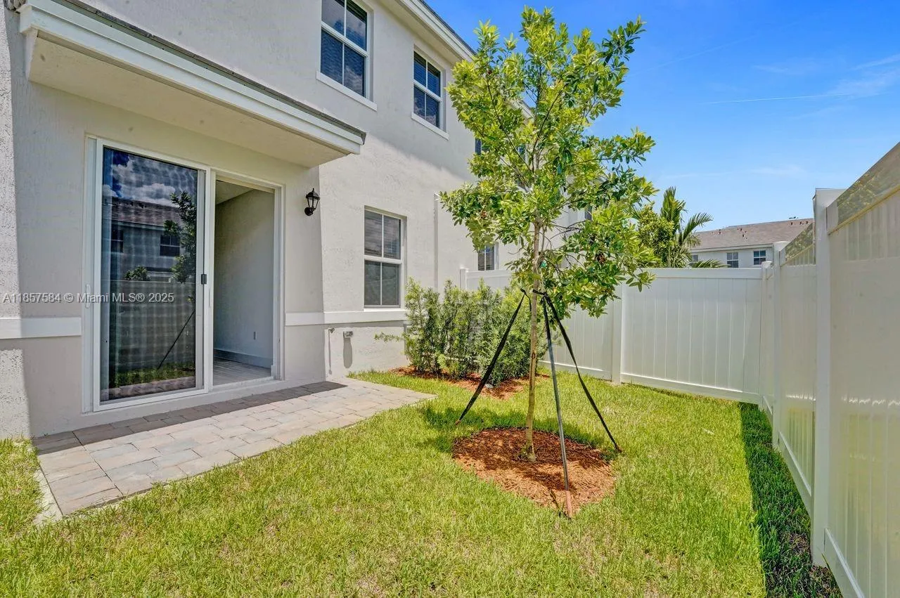 133 SW 171st Way