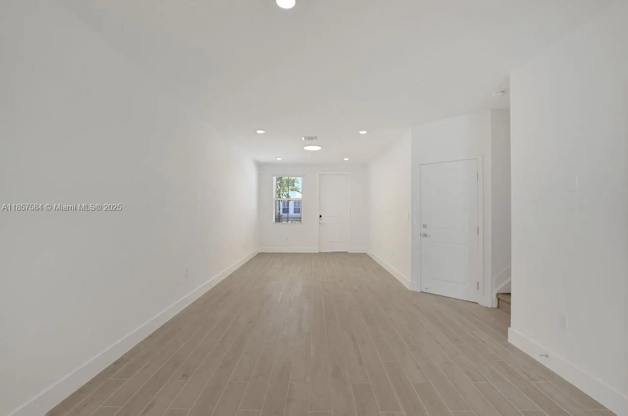 133 SW 171st Way