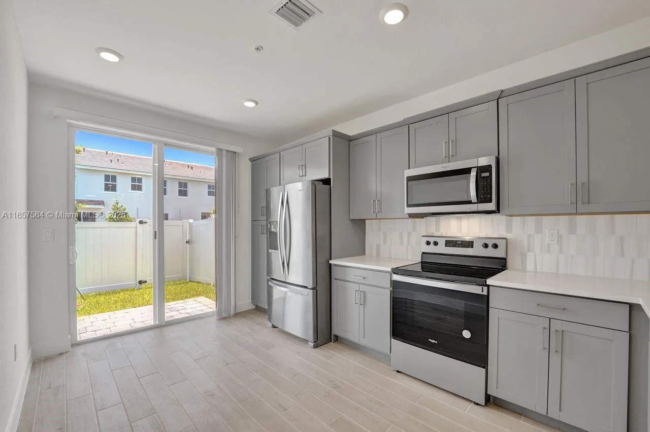 133 SW 171st Way