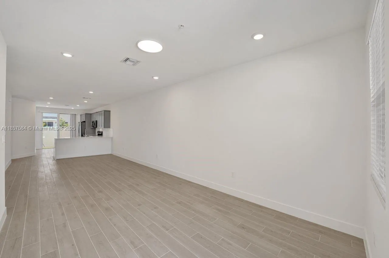 133 SW 171st Way
