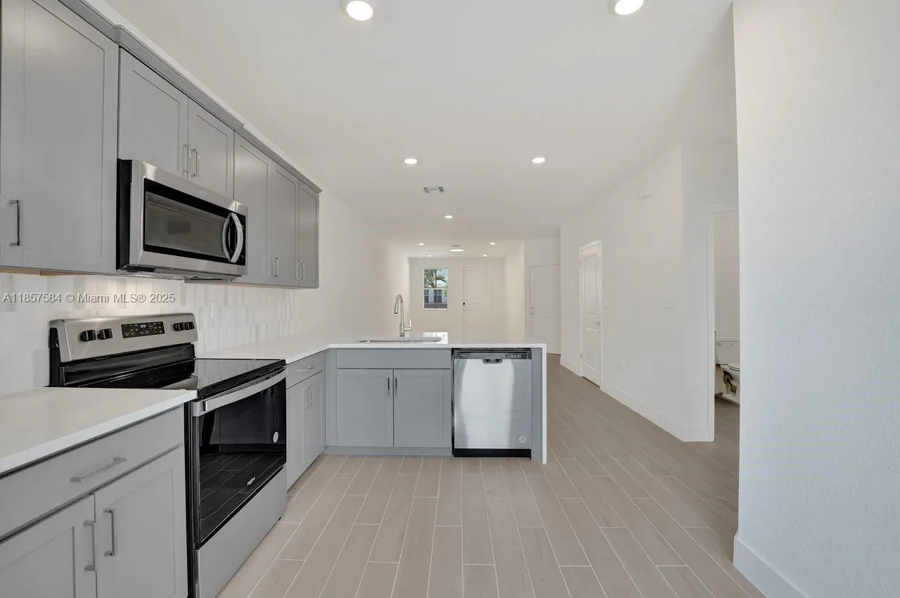 133 SW 171st Way
